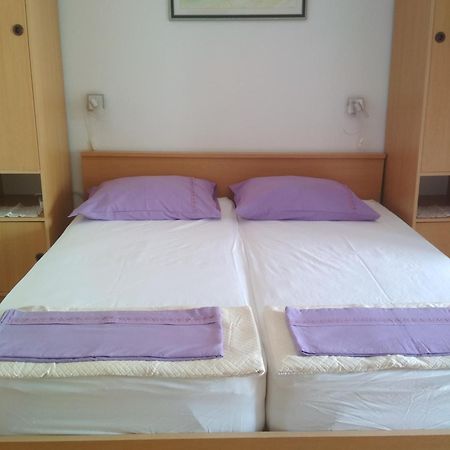 Apartmani Carevic Baska Voda Ngoại thất bức ảnh