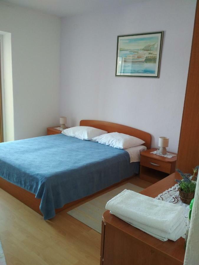 Apartmani Carevic Baska Voda Ngoại thất bức ảnh